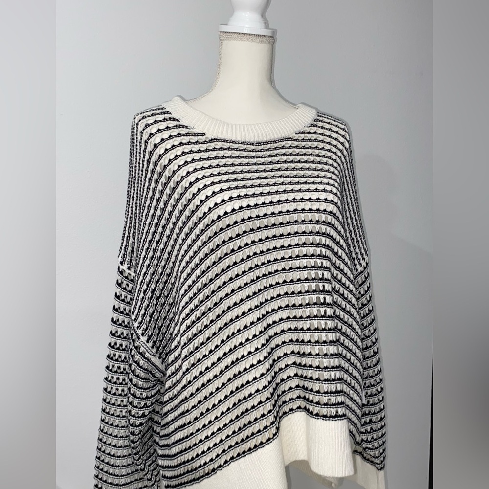Old Navy Sweater - Picture 3 of 8